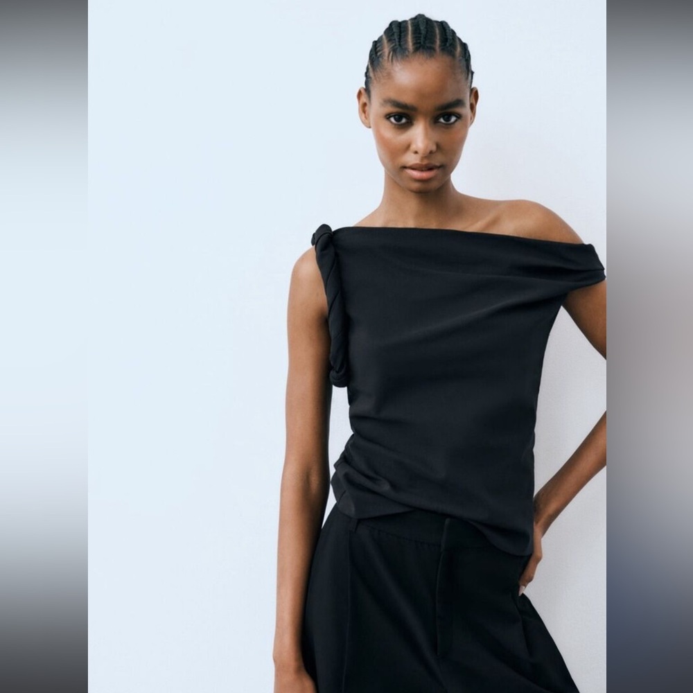 Twisted asymmetric top ZARA